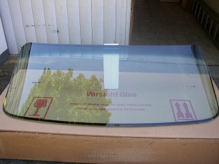 Windschutzscheibe - Windshield  Chevy Van 81-95 Geklebt